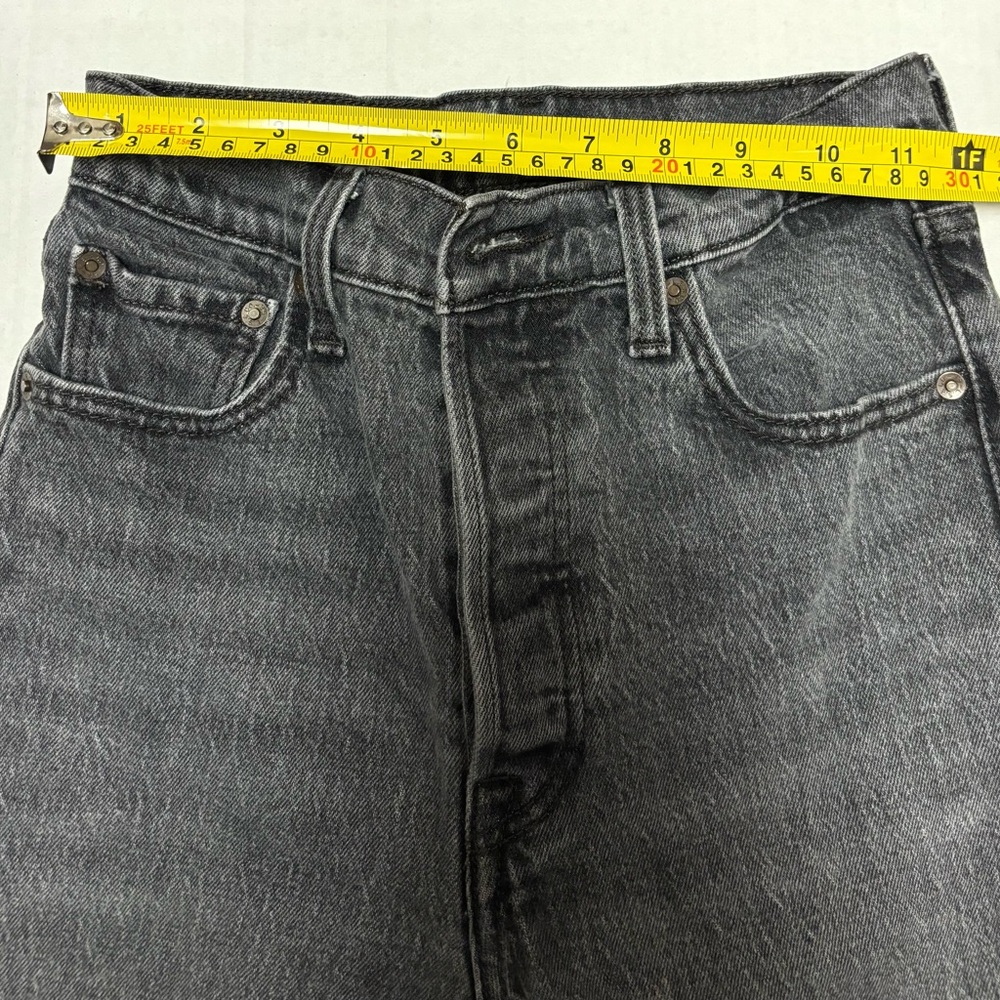 Levi’s Ribcage Flare button fly , size 25 - Picture 4 of 16